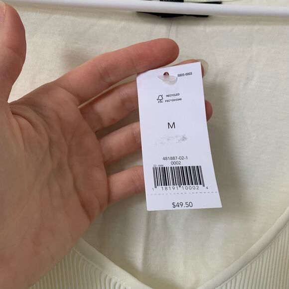 Banana Republic NWT Cream Accordion Hem Tank Medium - Picture 7 of 7